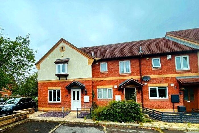 3 Bedroom End Of Terrace House To Rent In Sawyers Court, Clevedon, BS21