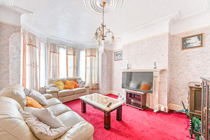 3 Bedroom Semi-Detached House For Sale In Mulgrave Road, Dollis Hill, London, NW10