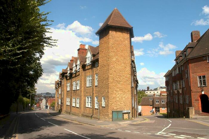1 Bedroom Flat To Rent In Wycliffe Building, Guildford, GU2