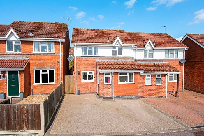 3 Bedroom Semi Detached House For Sale In Laud Close, Dussindale, Norwich, NR7