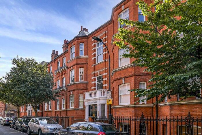 2 Bedroom Flat To Rent In Charleville Road, London, W14