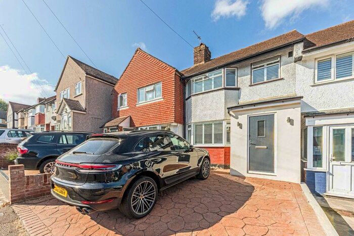 3 Bedroom Property To Rent In Buckland Way, Worcester Park, KT4