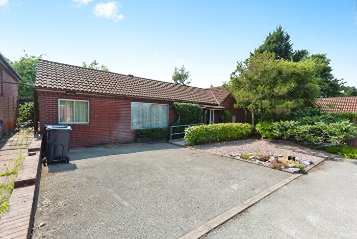 3 Bedroom Bungalow For Sale In Strathdene Gardens, Birmingham, West Midlands, B29
