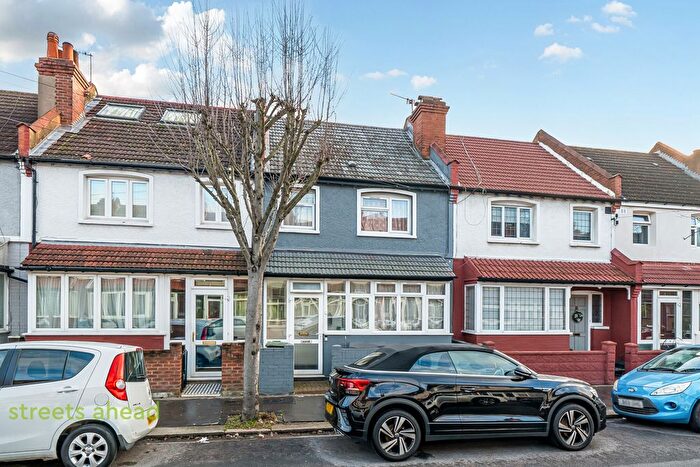 3 Bedroom Terraced House For Sale In Penshurst Road, Thornton Heath, CR7