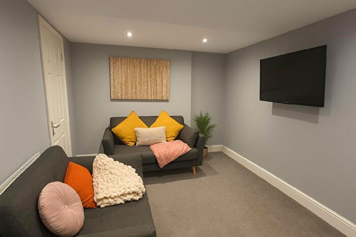 1 Bedroom House To Rent In Alberta Terrace (Ro), Sherwood Rise, Nottingham, Nottinghamshire, NG7