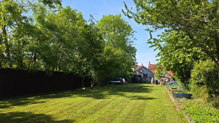 5 Bedroom Detached House For Sale In Shaftesbury Road, Gillingham, Dorset, SP8