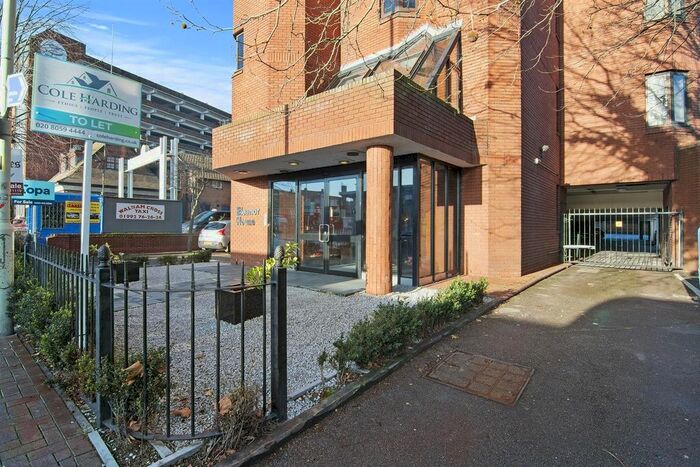 2 Bedroom Flat For Sale In Eleanor Cross Road, Waltham Cross, EN8
