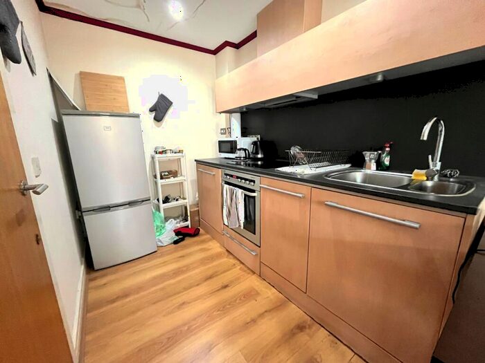 1 Bedroom Apartment To Rent In Islington Gates, Birmingham, B3