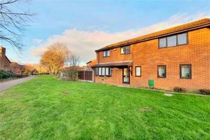4 Bedroom Detached House To Rent In Lodge Gate, Great Linford, MK14