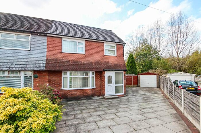 3 Bedroom Semi-Detached House To Rent In Redbourne Drive, Davyhulme, Manchester, M41