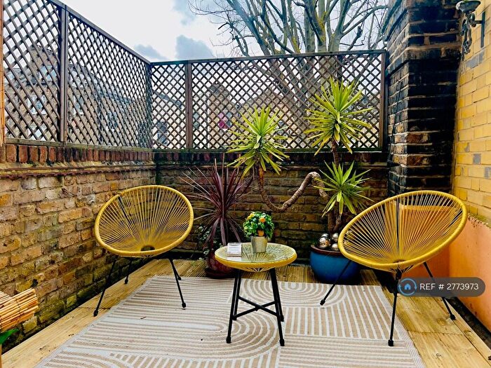 2 Bedroom Maisonette To Rent In Ferntower Road, London, N5