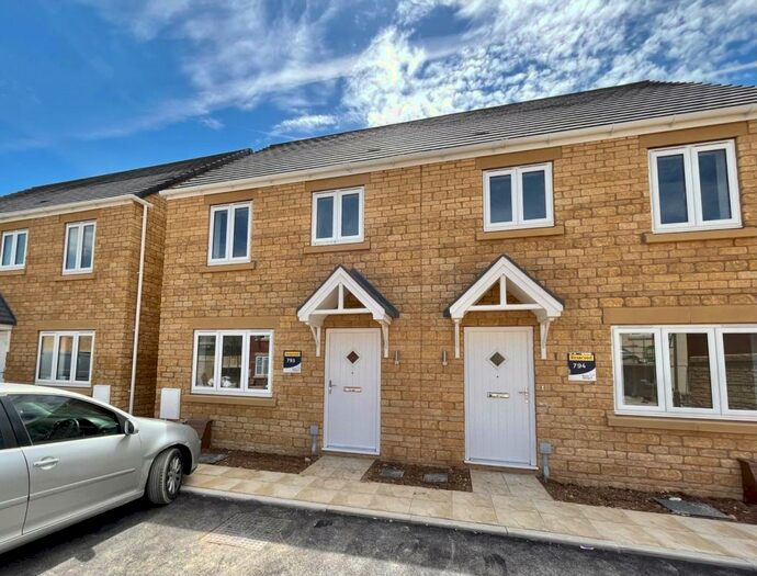 3 Bedroom Semi-Detached House To Rent In Rapide Crescent, Witney, Oxfordshire, OX29