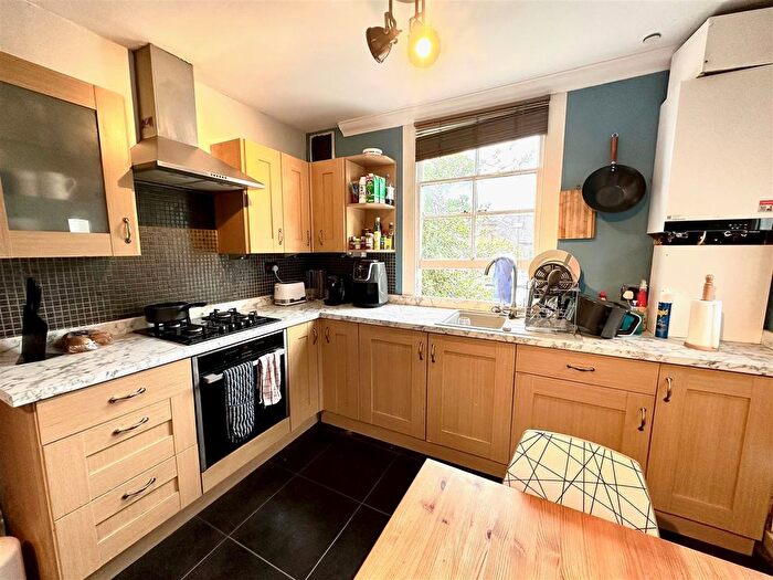 2 Bedroom Flat To Rent In Stanley Road, North Chingford, E4