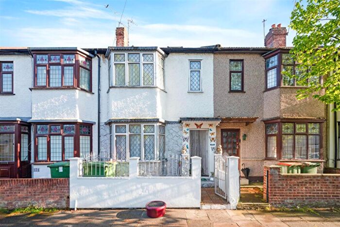 4 Bedroom House For Sale In Varley Road, Custom House, E16