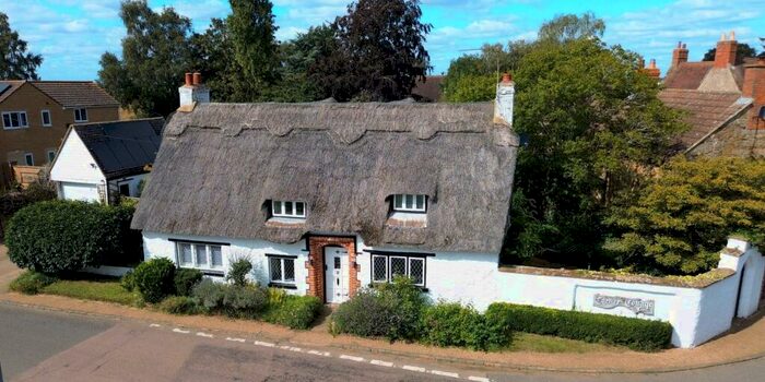 4 Bedroom Cottage For Sale In Bugbrooke Road, Gayton, Northampton, NN7