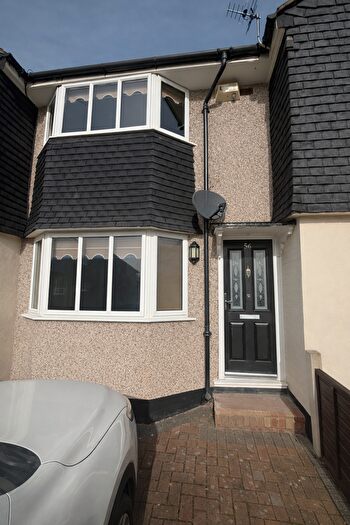 2 Bedroom Property To Rent In Holbeach Gardens, Sidcup, DA15