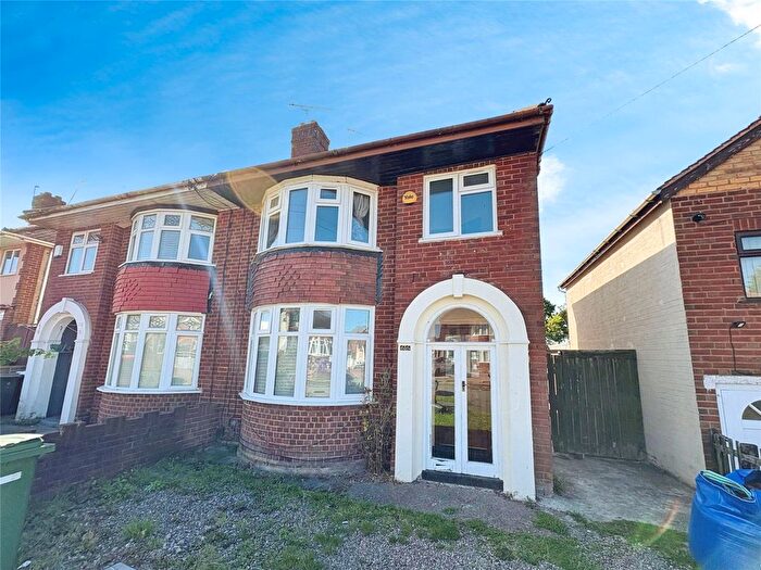 3 Bedroom Semi-Detached House To Rent In Norbury Road, Wolverhampton, West Midlands, WV10