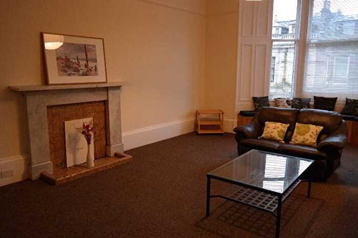 5 Bedroom Flat To Rent In Hillhead Street, Hillhead, Glasgow, G12