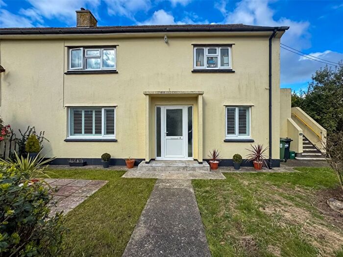 2 Bedroom Flat For Sale In Lansdowne Road, Alverton, Penzance, TR18
