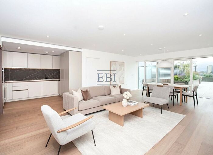 3 Bedroom Flat To Rent In Holland House, Fulham Reach, Parr's Way, Hammersmith, W6