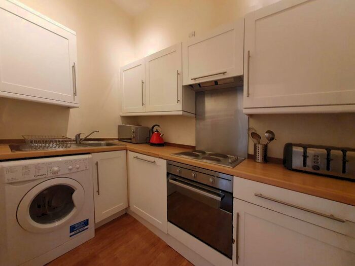 4 Bedroom Flat To Rent In Brunswick Street, New Town, Edinburgh, EH7