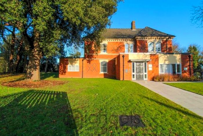 2 Bedroom Flat To Rent In Old Rectory Drive, Brook Street, Colchester, CO1