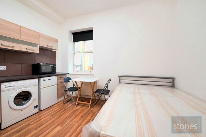 Property To Rent In Brent Street, London, NW4