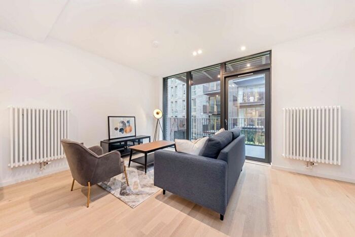 1 Bedroom Flat To Rent In West Bradbury Yard, Brentford, TW8