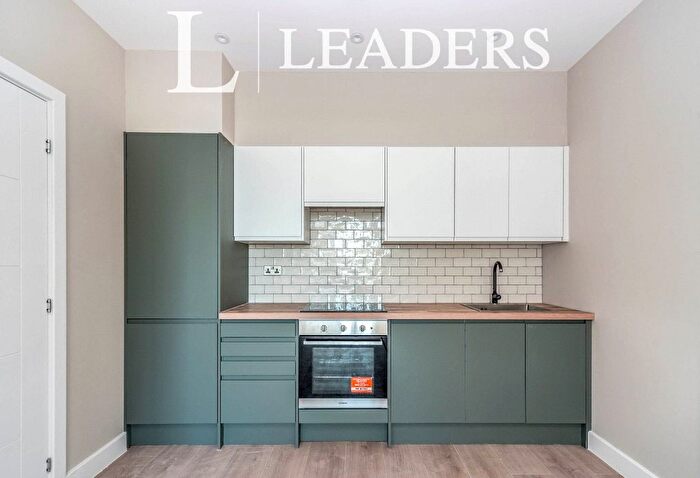 1 Bedroom Flat To Rent In Lurke Street, Bedford, Bedfordshire, MK40