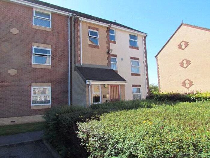 1 Bedroom Flat To Rent In Burns Avenue, Chadwell Heath, Romford, Essex, RM6