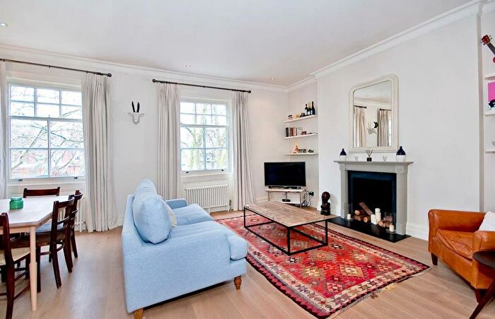 3 Bedroom Apartment To Rent In Hall Road, St John's Wood, London, NW8