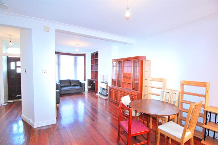 3 Bedroom Terraced House To Rent In Hermitage Road, Harringay, London, N4