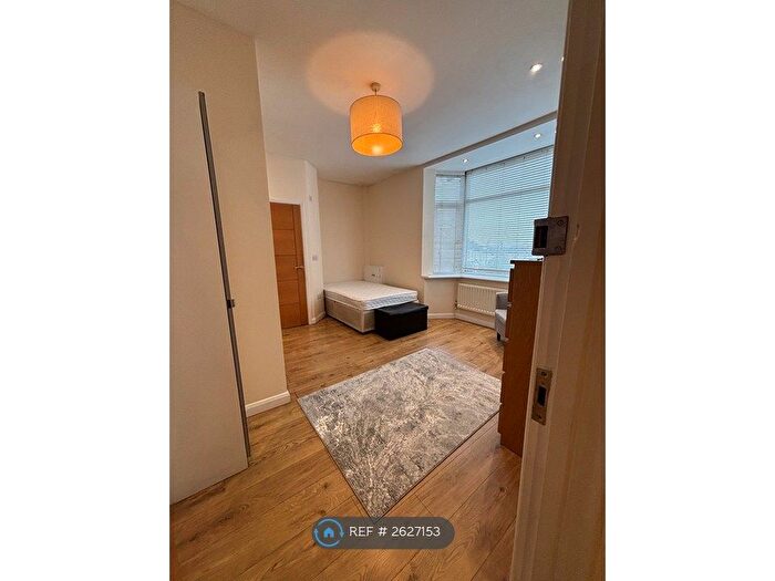 Studio To Rent In Oasis Apartments, London, E4