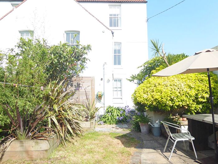 1 Bedroom Flat To Rent In Wave Crest, Whitstable, CT5