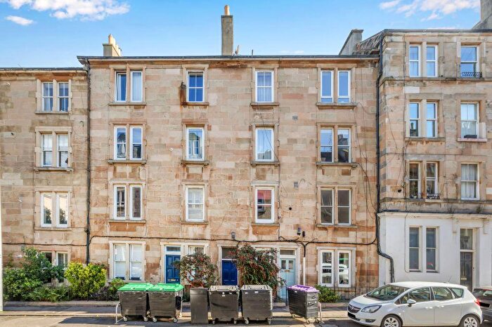 2 Bedroom Flat For Sale In / Fowler Terrace, Polwarth, Edinburgh, EH11