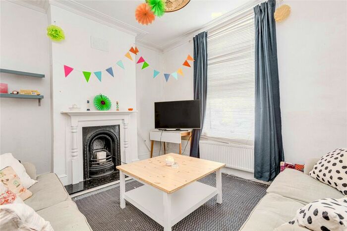 2 Bedroom Property To Rent In Combermere Road, Stockwell, SW9