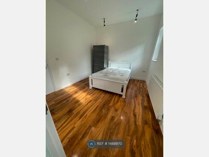 4 Bedroom Flat To Rent In Warham Road, Croydon, CR2