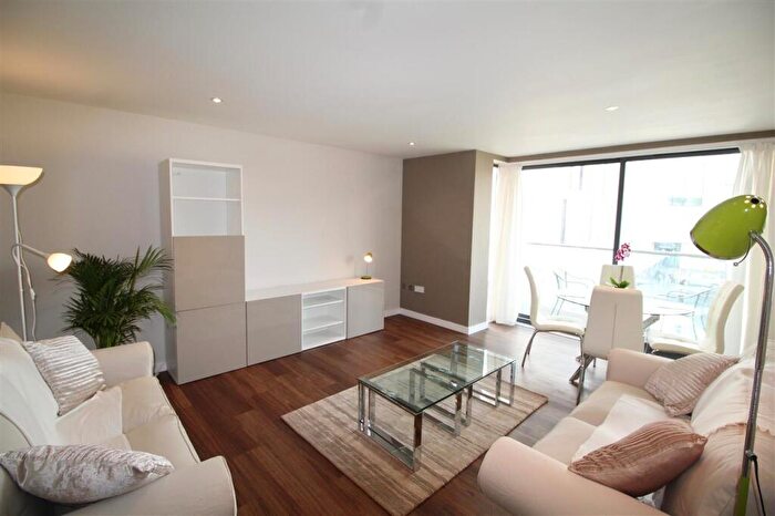 2 Bedroom Apartment To Rent In Neptune Marina, Coprolite Street, Ipswich, IP3