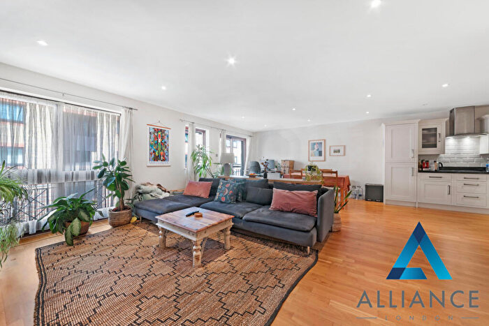 2 Bedroom Flat To Rent In Goodhart Place, Limehouse, London, E14