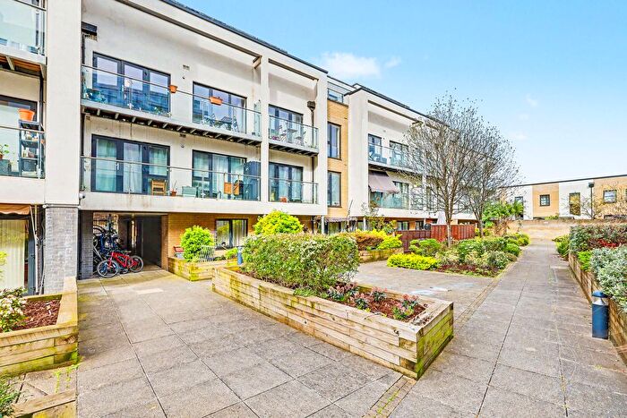 1 Bedroom Flat For Sale In Lucida Court, London, E17