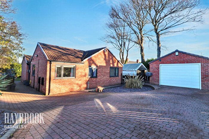 3 Bedroom Bungalow For Sale In Shafton Hall Drive, Shafton, S72