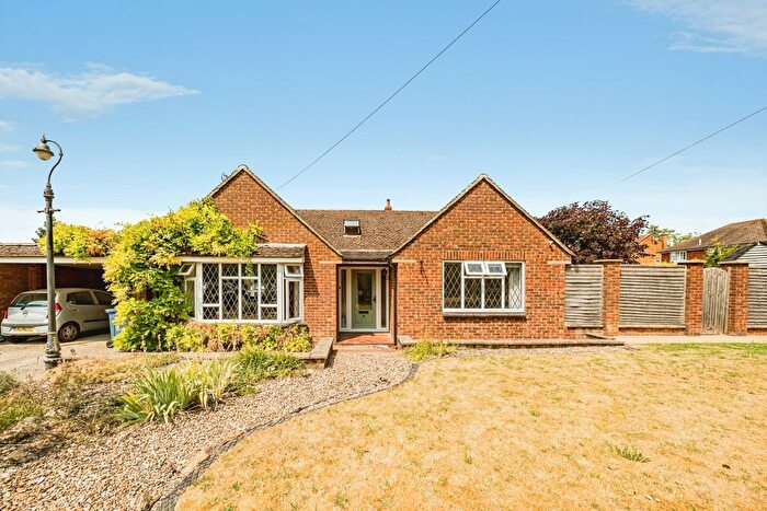 3 Bedroom Bungalow For Sale In Wellington Avenue, Princes Risborough, HP27