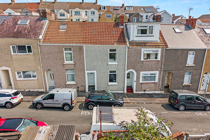 2 Bedroom Terraced House For Sale In Chesshyre Street, Brynmill, Swansea, SA2