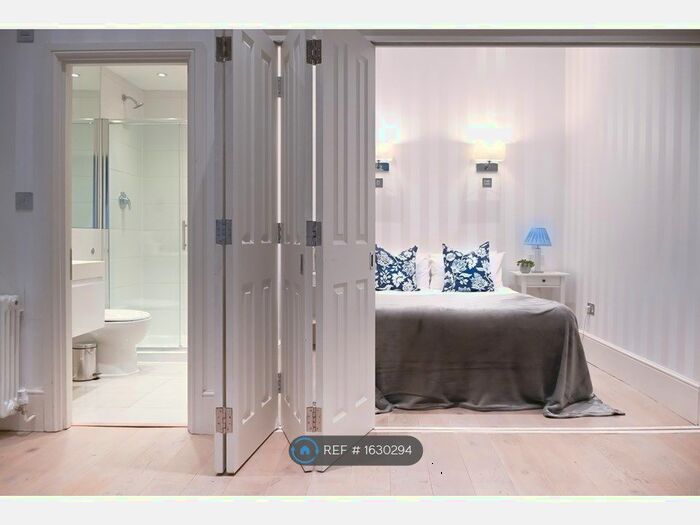 Studio To Rent In Elsham Road, London, W14