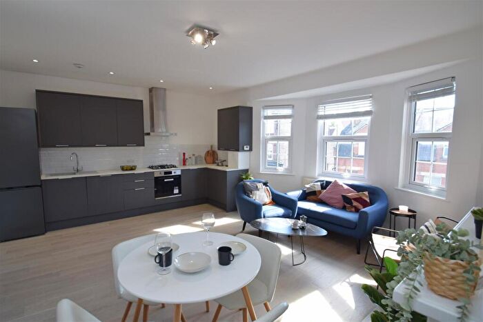 2 Bedroom Apartment To Rent In Green Lane, Northwood, HA6