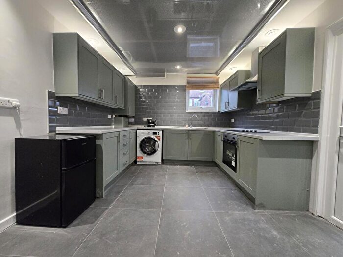 3 Bedroom Terraced House To Rent In Turnbull Road, Manchester, M13