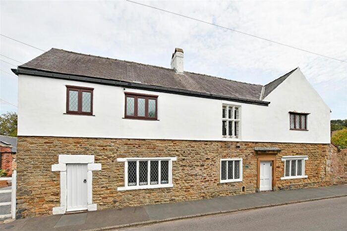 4 Bedroom Detached Bungalow For Sale In South Street, Mosborough, S20