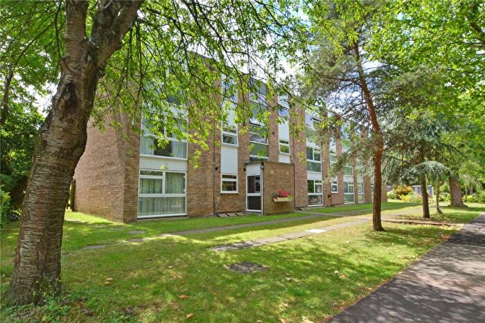 3 Bedroom Apartment For Sale In Dunstable Court, St. Johns Park, Blackheath, London, SE3