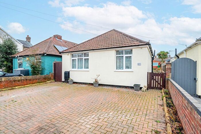 2 Bedroom Detached Bungalow For Sale In Kimberley Road, Lowestoft, NR33