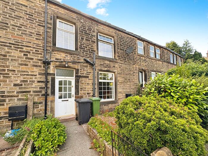 2 Bedroom Terraced House For Sale In Wooldale Road, Wooldale, Holmfirth, West Yorkshire, HD9